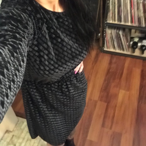 Who, What, Where dress. Size XS. Black Velvet - Picture 5 of 8